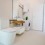 Forest By The Sea Apartment *